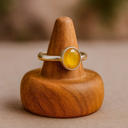 पुखराज/ Yellow saphire for Goodluck, High Financial Status, Success in Job & Profession (अभिमंत्रित)